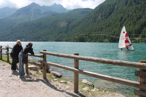 Ceresole Reale: un molo sul lago artificiale