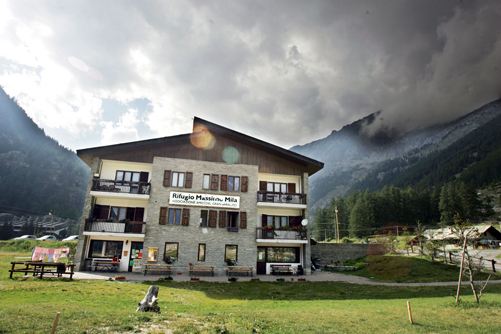 Ceresole: due rifugi in cerca  di gestori