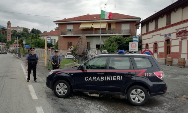 Valperga: controlli antidroga dei CC alla stazione. Denunciati due studenti