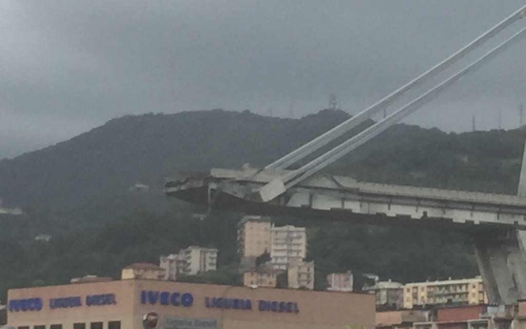 Oggi alle 15 a Pinerolo i funerali di 4 vittime del crollo del ponte di Genova
