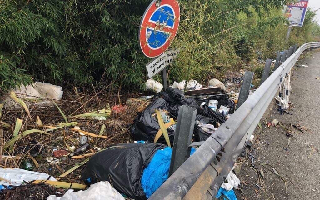 CasaPound denuncia le discariche abusive