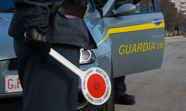 Controlli della Guardia di Finanza nei locali di Torino