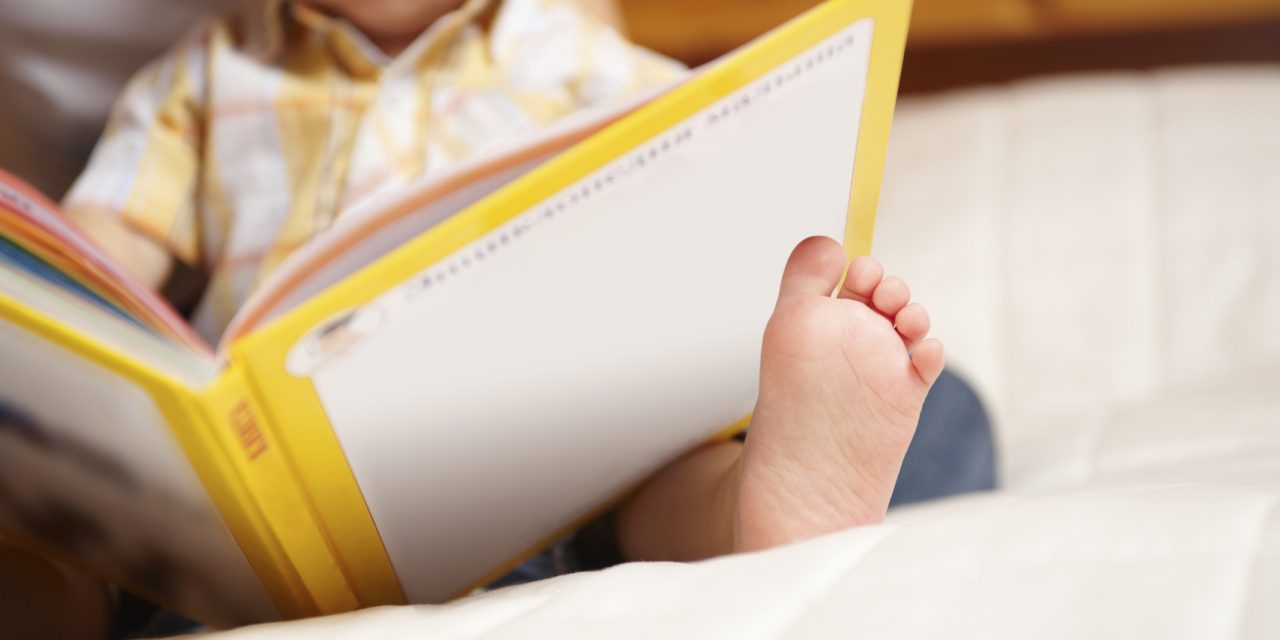 “Ti con-tatto con le fiabe”: libri e massaggi per i bimbi