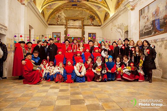 Chiaverano: Carnevale senza carri; battaglia dei tomini a Bienca