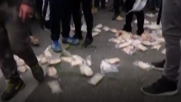 Il pane calpestato