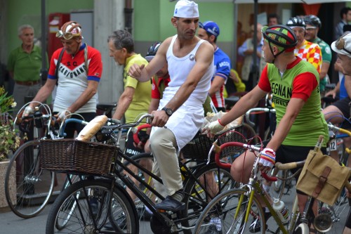 Sulle strade de “La Canavesana d’epoca” rivive il ciclismo eroico