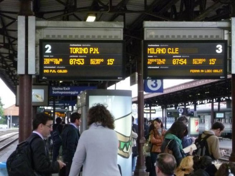L’assessore regionale Gabusi sui treni pendolari: “faremo rispettare i contratti”