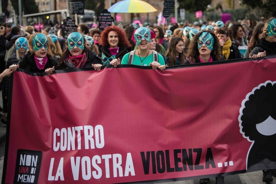 La violenza sulle donne e la disparità di genere si superano solo ridando centralità alla dignità di ogni persona