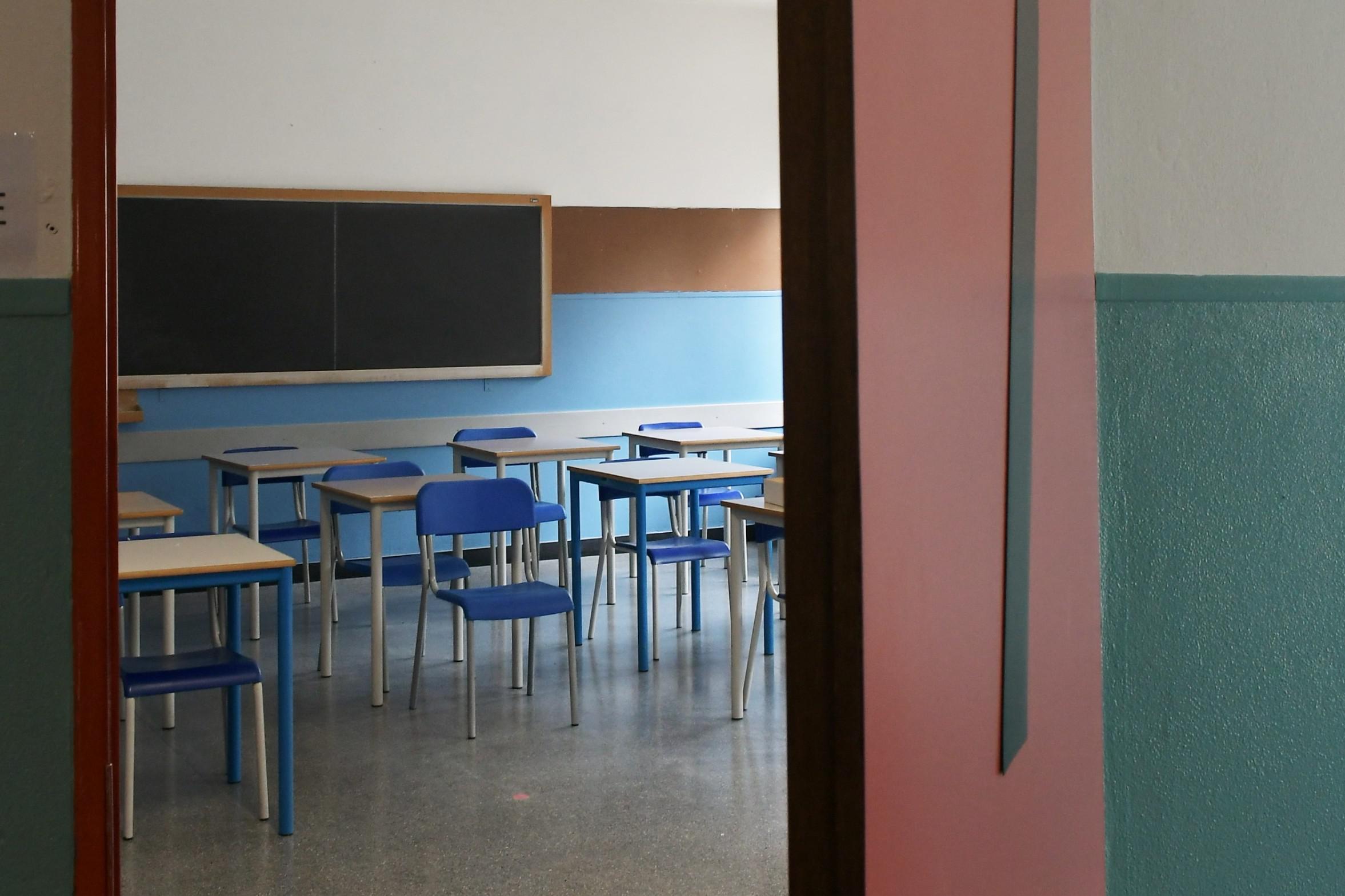 Scuola: da lunedì 8 marzo in Piemonte  dad per seconde/terze medie e superiori