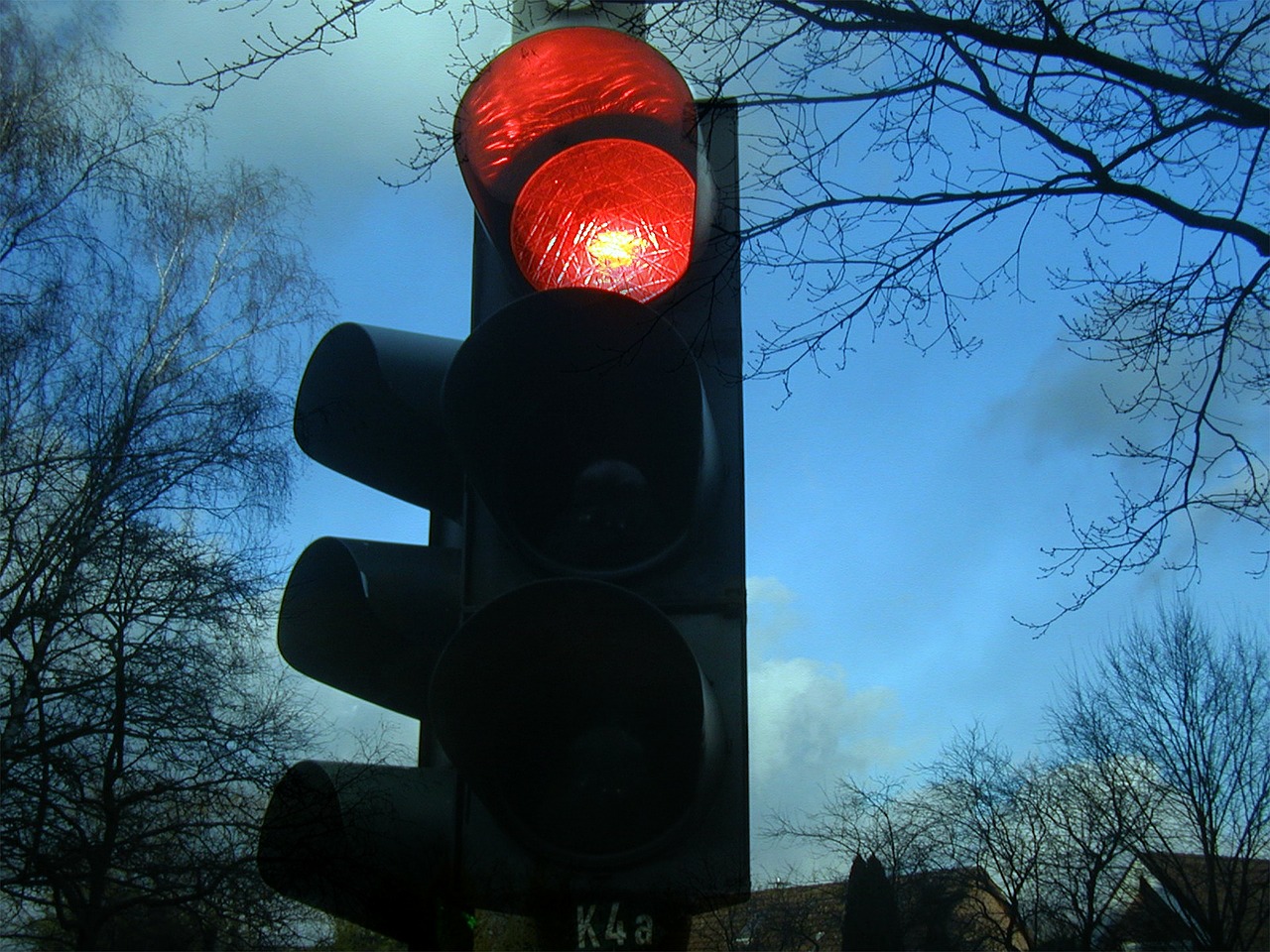 Qualità dell’aria: si accende il semaforo rosso per 33 comuni. ma oggi, causa sciopero generale, revocate le limitazioni alla circolazione veicolare