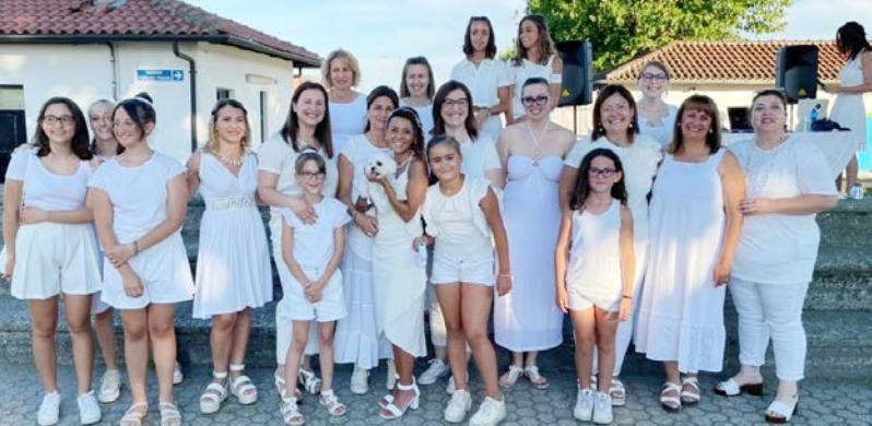 RONDISSONE – Un successone la “Cena in bianco”