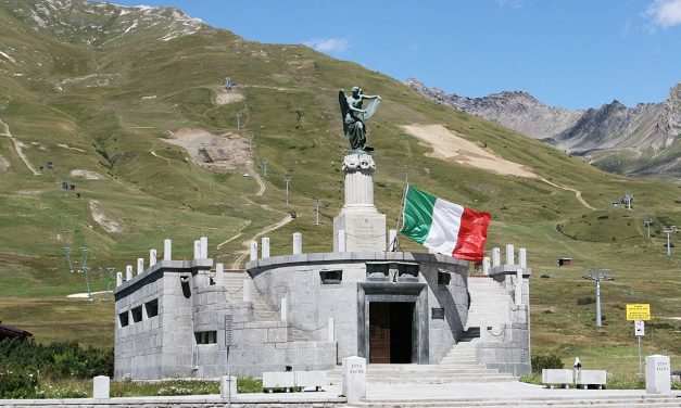 IL DITO NELLA PIAGA – Impressioni di una vacanza lombardo-trentina