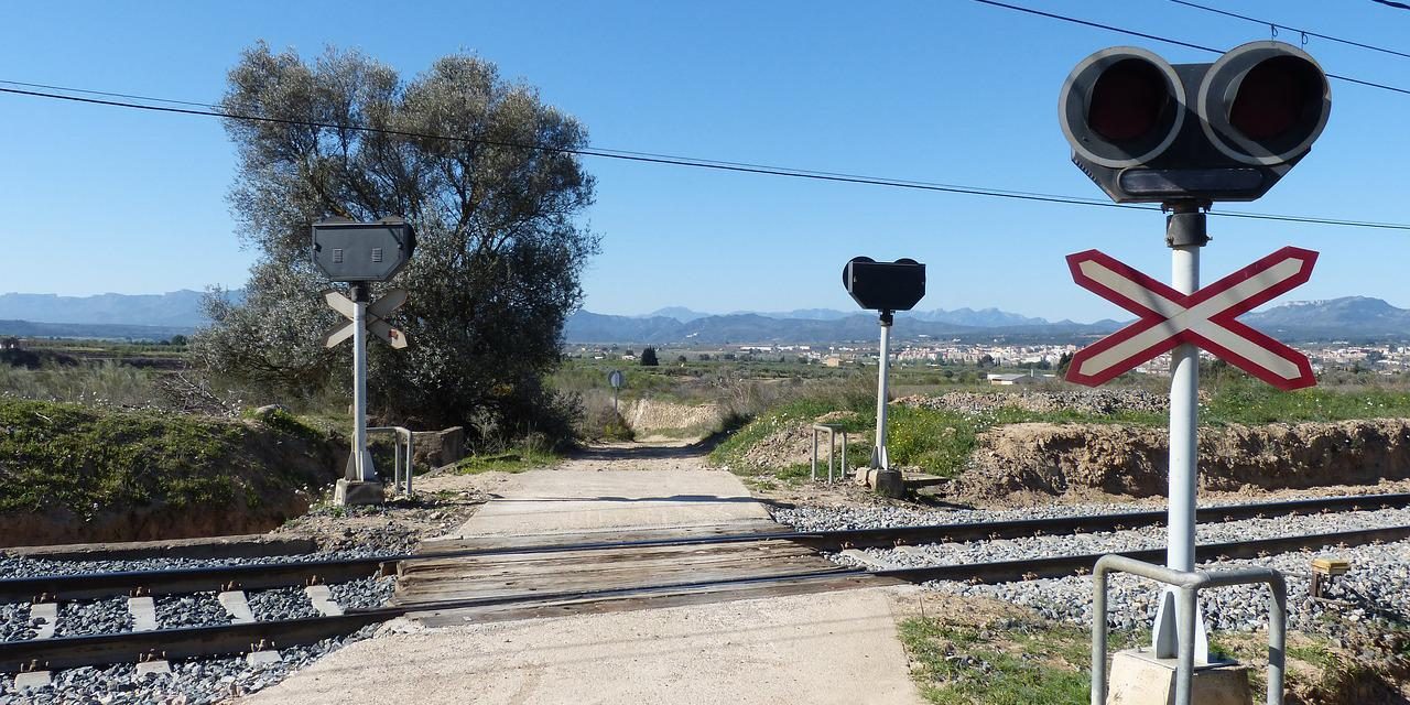 IVREA – Espropri per i lavori di chiusura dei passaggi a livello sulla linea Torino-Aosta
