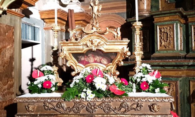 FELETTO – Tanta gente per vedere il Calice profanato – La Processione di S.Vittorio Martire