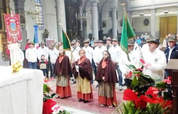 PONT CANAVESE – Alpini pontesi in festa per il 90° del Gruppo