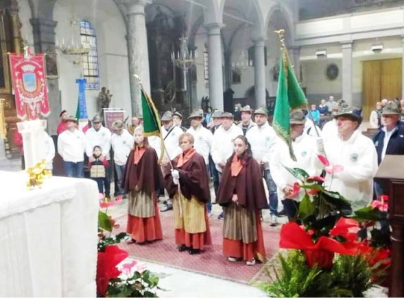 PONT CANAVESE – Alpini pontesi in festa per il 90° del Gruppo