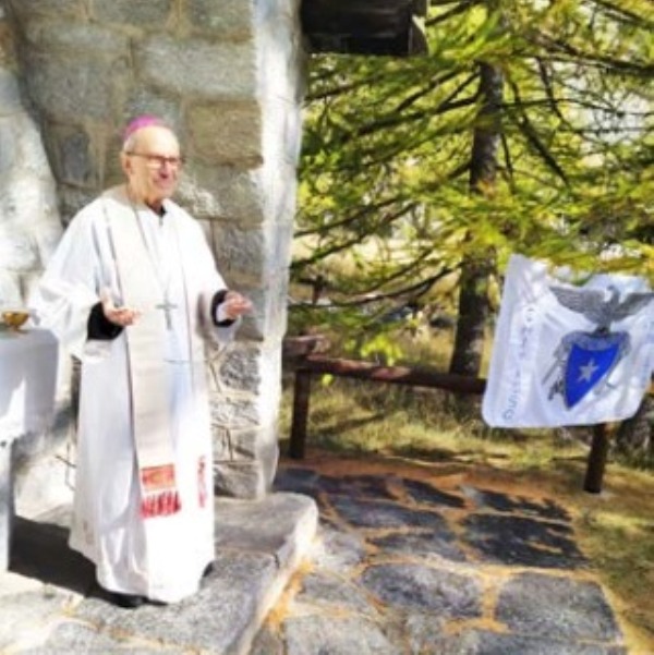 CERESOLE – Anche monsignor Piretto alla “ottobrata” del Cai