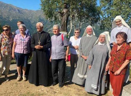 VALCHIUSA – Fedeli in pellegrinaggio alla Madonna di Cima Bossola