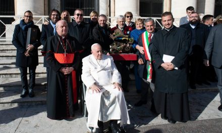 ROMA CITTA’ DEL VATICANO – I pellegrini di Cuceglio incontrano il Papa