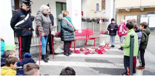 COSSANO – Giornata internazionale contro la violenza sulle donne: inaugurata la panchina rossa