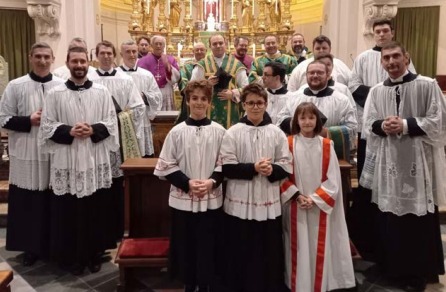 RIVAROLO – Tanti sacerdoti e giovani per la prima Messa di don Antonio