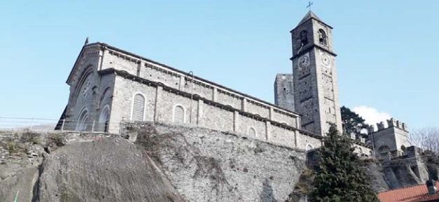 PONT CANAVESE – La Messa della domenica celebrata nella chiesa di San Francesco