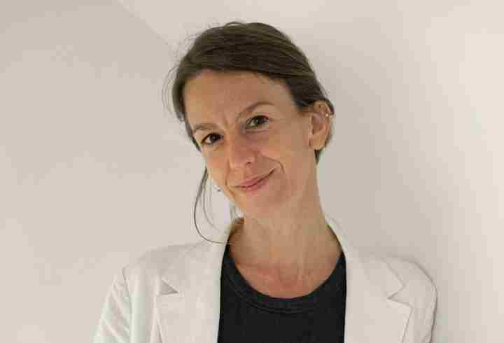 IVREA – Alla Libreria Mondadori, Chiara Alessi  presenta il suo libro “Lo Stato delle cose. Breve storia della Repubblica per oggetti”