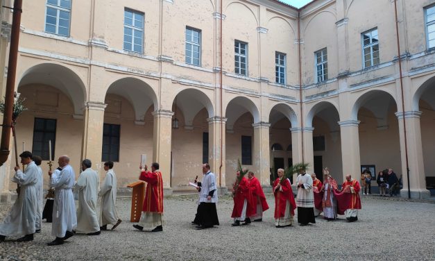 IVREA – Domenica delle Palme, inizio della Settimana Santa – Da domani il Triduo, vertice dell’Anno Liturgico