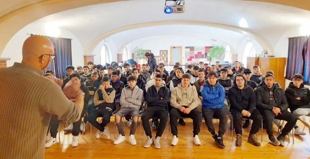 SAN BENIGNO – CNOS-FAP. La lezione presso la comunità Cenacolo