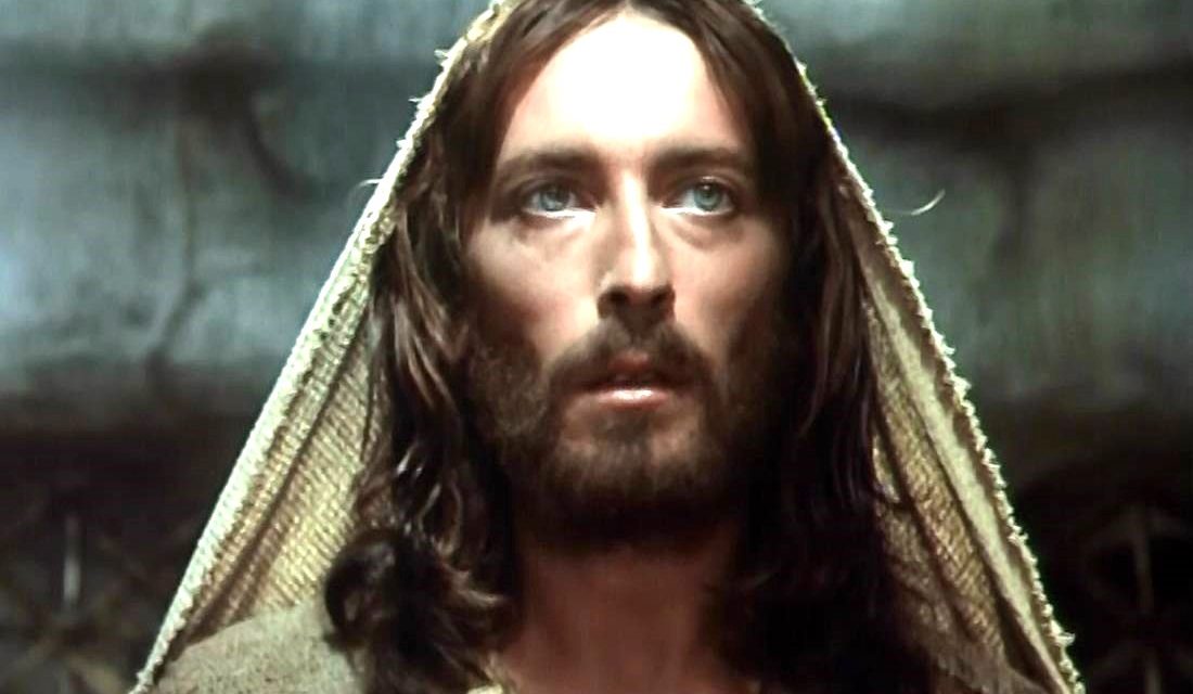 PAROLA DI DIO – “Dalle tenebre alla sua mirabile luce”
