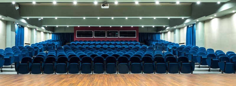 IVREA – All’Auditorium Mozart termina la stagione di teatro dialettale