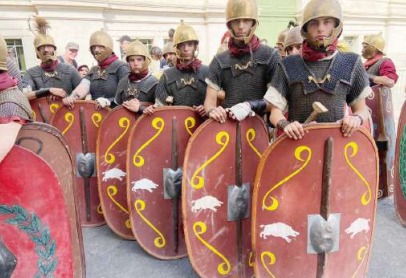 IVREA – Studenti eporediesi diventano legionari a Nimes