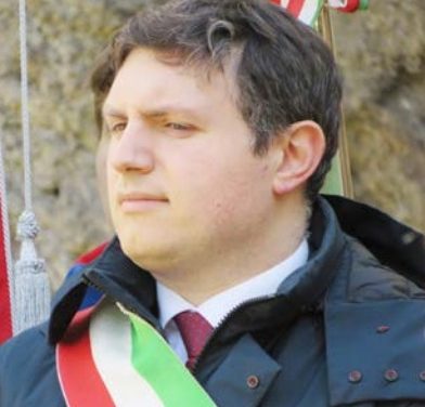 PONT CANAVESE – Nuova ordinanza del commissario: richiusa la “via ferrata”