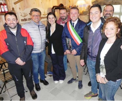 VALPRATO – Inaugurati a Campiglia un negozio e un ristorante