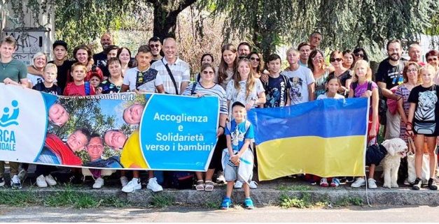 CHIVASSO – Ecco il Canavese che accoglie! 28 ragazzi ucraini da oggi sono ospiti di Arca Solidale