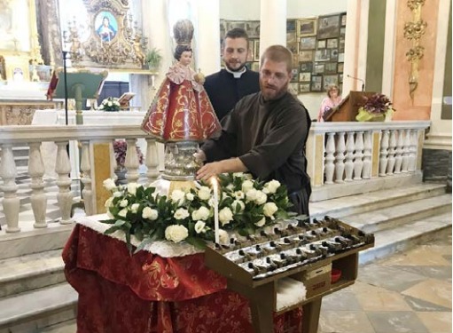 VEROLENGO – Al Santuario della Madonnina accolta la statua del Gesù Bambino di Praga