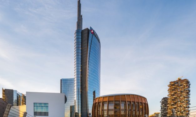IL DITO NELLA PIAGA – A Milano tanta afa e pochi giovani