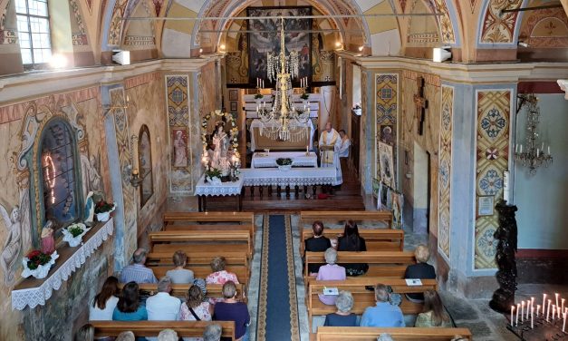 CONVENTO DI RONCO CANAVESE – La Madonna degli Angeli veglia sulla Borgata