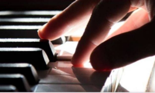 IVREA – Al Liceo Botta “Il pianoforte… Storie incredibili e i suoi protagonisti”