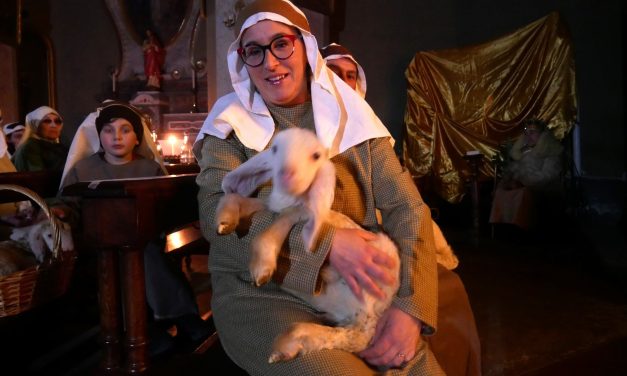 Borgo Revel – Veglia dei pastori- Aspettando la S Messa della notte