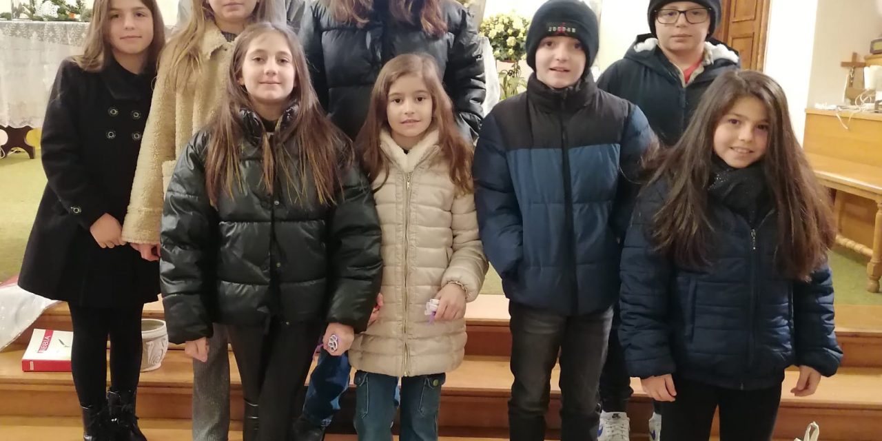 ROSONE – Domenica della Parola di Dio – “Sloggarci” dai Social per connetterci con la Bibbia