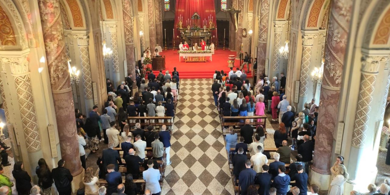 CASTELLAMONTE – Il Vescovo Mons. Edoardo A. Cerrato amministra la S.Cresima