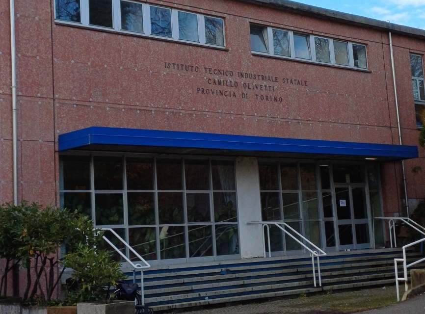 SCUOLECITTAMETROTO – Riqualificazione di un istituto storico dell’Eporediese: si tratta dell’Istituto di istruzione superiore Camillo Olivetti