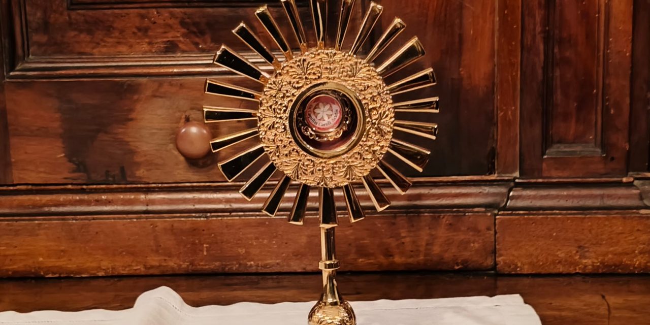 VEROLENGO / MADONNINA – La reliquia del Beato Carlo Acutis sarà sempre con noi