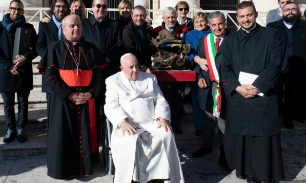 TESTIMONIANZE IN MEMORIA DI PAPA FRANCESCO – L’incontro con Cuceglio nel 2022