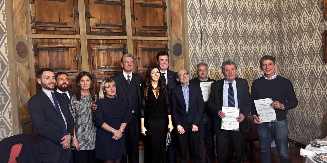 PAVONE – Presentata al Castello la prima “Guida alle Eccellenze del Canavese”