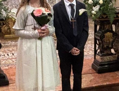 BORGO REVEL – La Prima Comunione di Beatrice e Matteo, una Grazia per la comunità