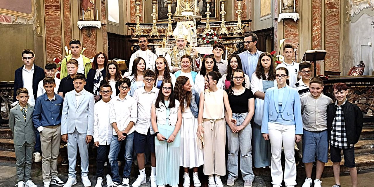 CAREMA – Ventisette ragazzi e ragazze ricevono la Cresima dal Vescovo Daniele