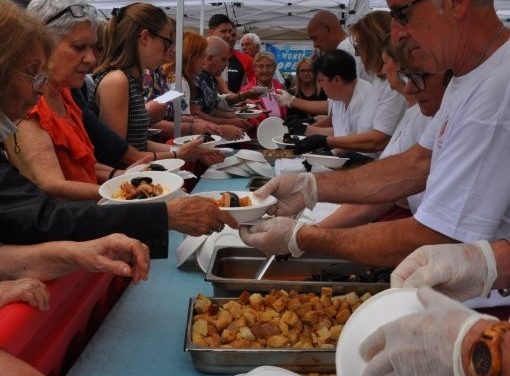 Tutti da Tony per i 20 anni della maxi zuppa di pesce