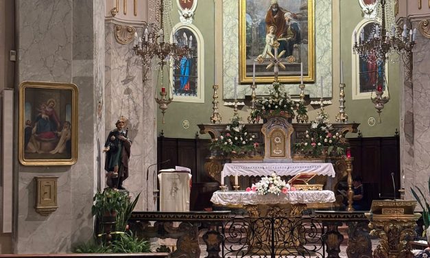 BORGO REVEL – La comunità in preghiera si prepara alla Festa dei Santi Patroni
